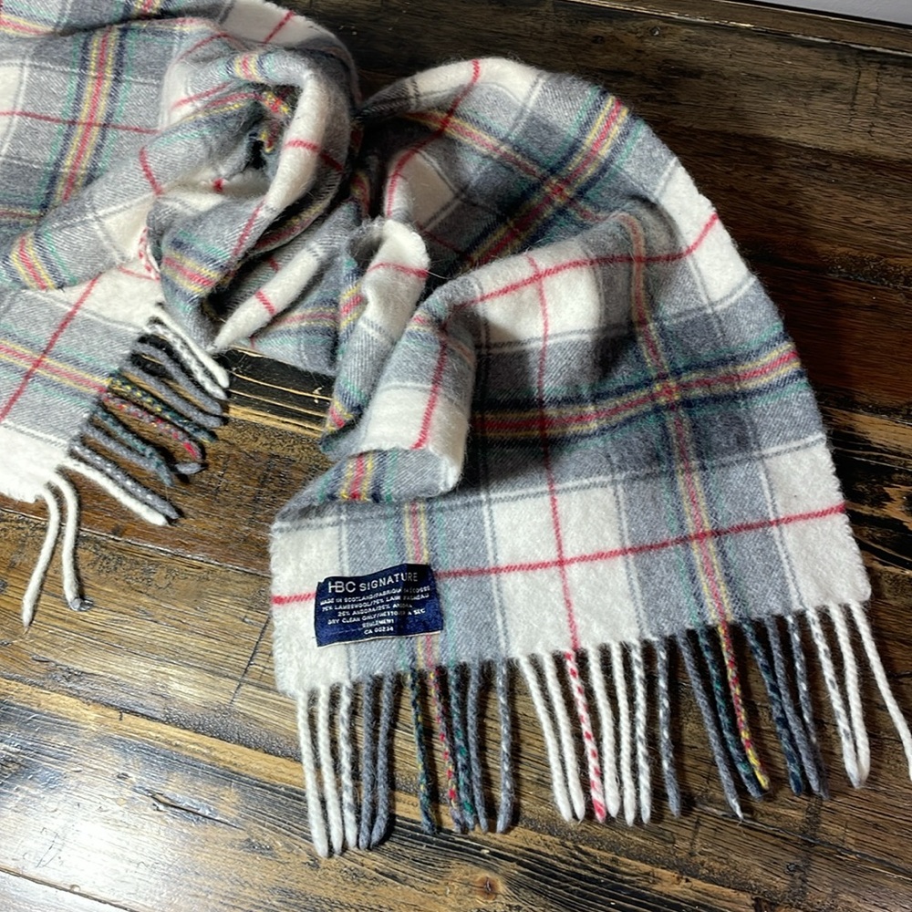 Hudson’s Bay Signature lambswool & angora scarf - classic!  101/2” x 65” beauty